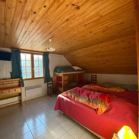 Ferme-auberge Le Cochon Du Madres 3* Escouloubre