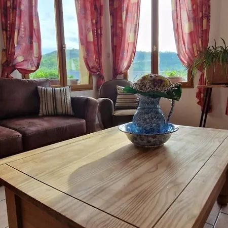 Ferme-auberge Le Cochon Du Madres 3*