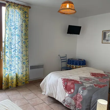 Bed & Breakfast Ferme-auberge Le Cochon Du Madres Escouloubre