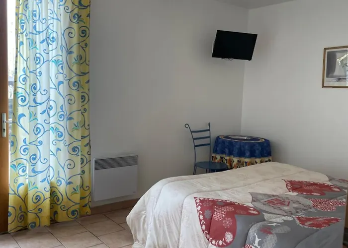 Bed and Breakfast Ferme-auberge Le Cochon Du Madres Escouloubre